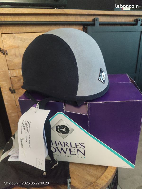 Charles Owen JR8 Ltd Round Riding Helmet - R7 1/8