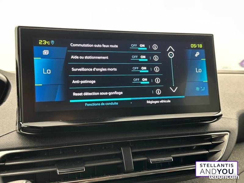 Peugeot 3008 Hybrid 225 e-EAT8 Allure Pack (image 23)