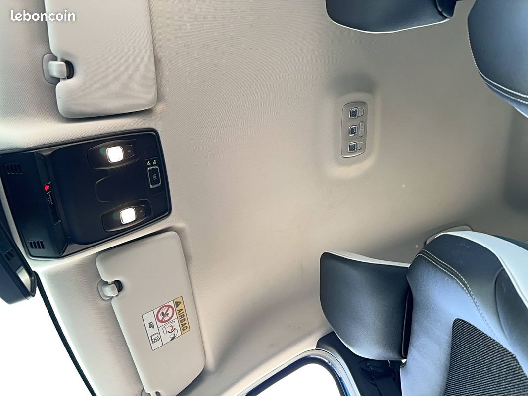 RENAULT Captur E-Tech Plug-in 160 - 21 Intens (image 21)