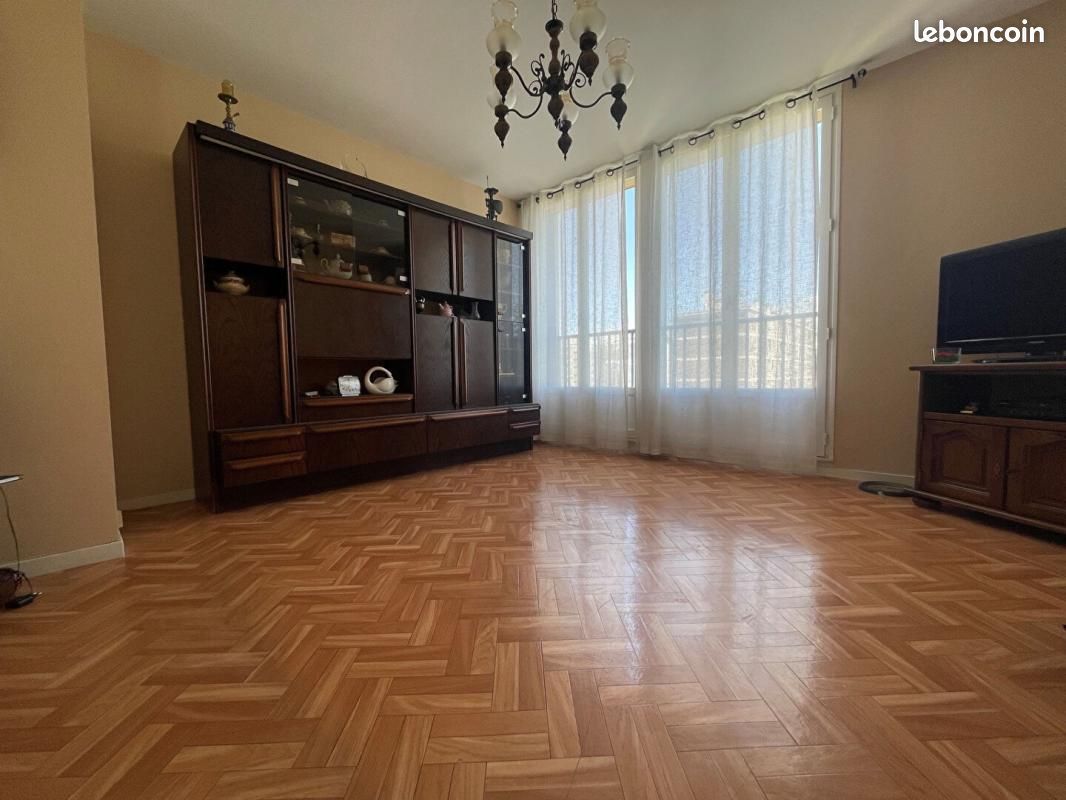 Appartement 4 pièces 67 m² · à Fontaine · 67 m² · 75 000 €