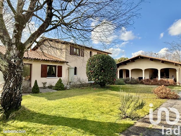 Villa 7 pièces 206 m²