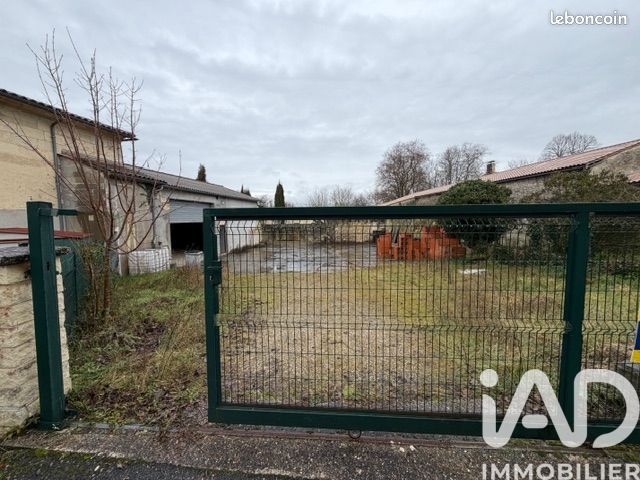 Immeuble 146 m² · à Val de Virvée · 146 m² · 137 000 €
