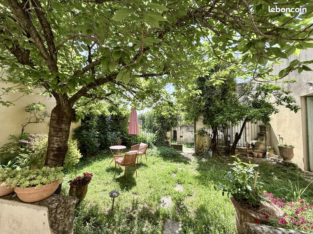 Maison 10 pièces 354 m² · à Gallargues-le-Montueux · 354 m² · 712 000 €