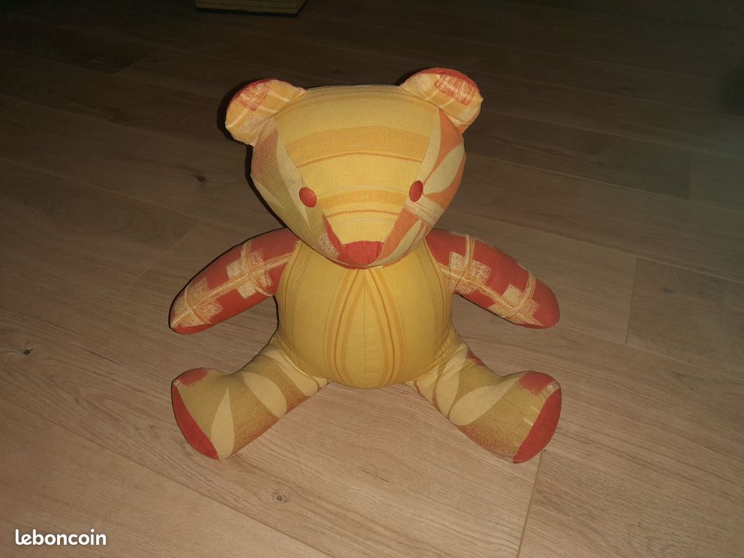 Peluche décorative (image 1)