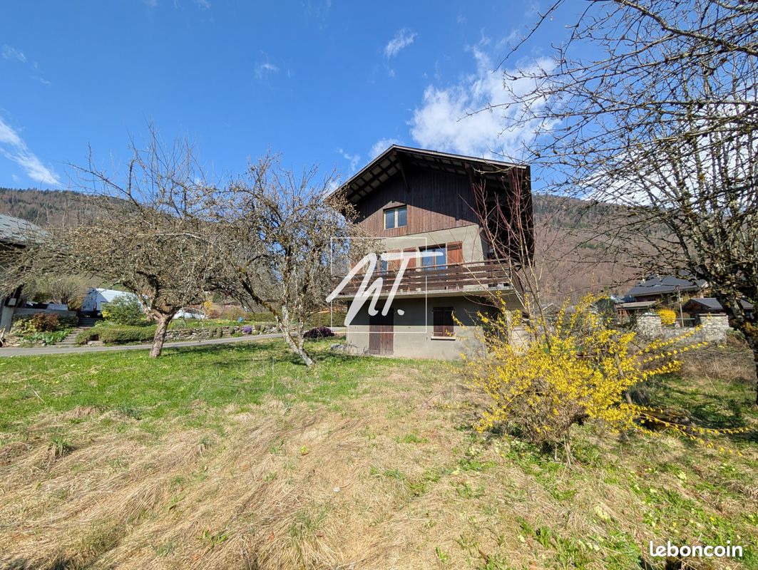 Maison 5 pièces 178 m² · à Samoëns · 178 m² · 540 000 €