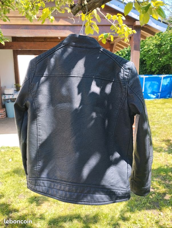 Veste en cuir et veste de jogging (image 2)