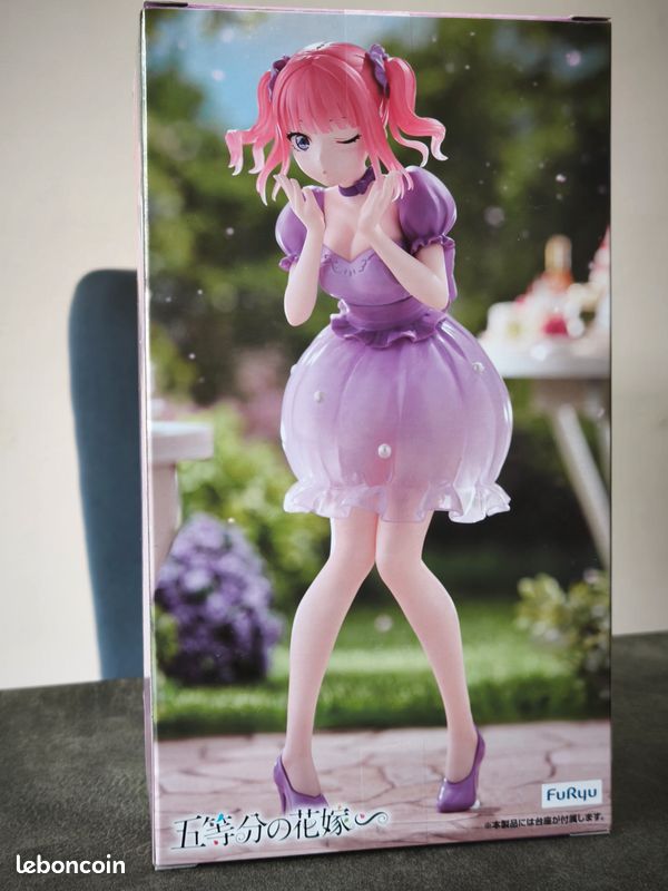 Furyu The Quintessential Quintuplets Statue Nakano Nino Robe Pastel Ver. 21cm PVC