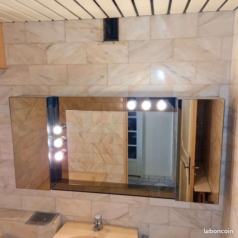 Meuble de salle de bain en bon état avec rangement (image 2)