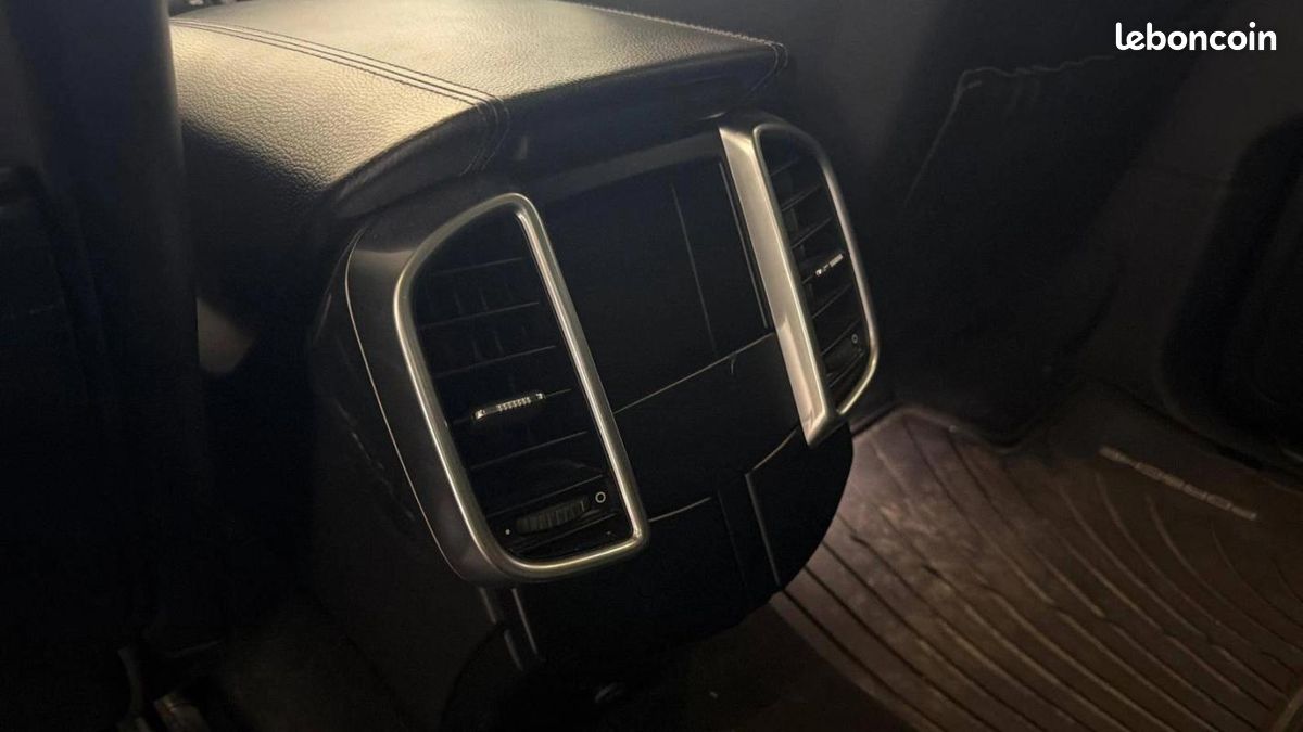 Porsche Cayenne 3.0 V6 416 ch S E-Hybrid Tiptronic A (image 25)
