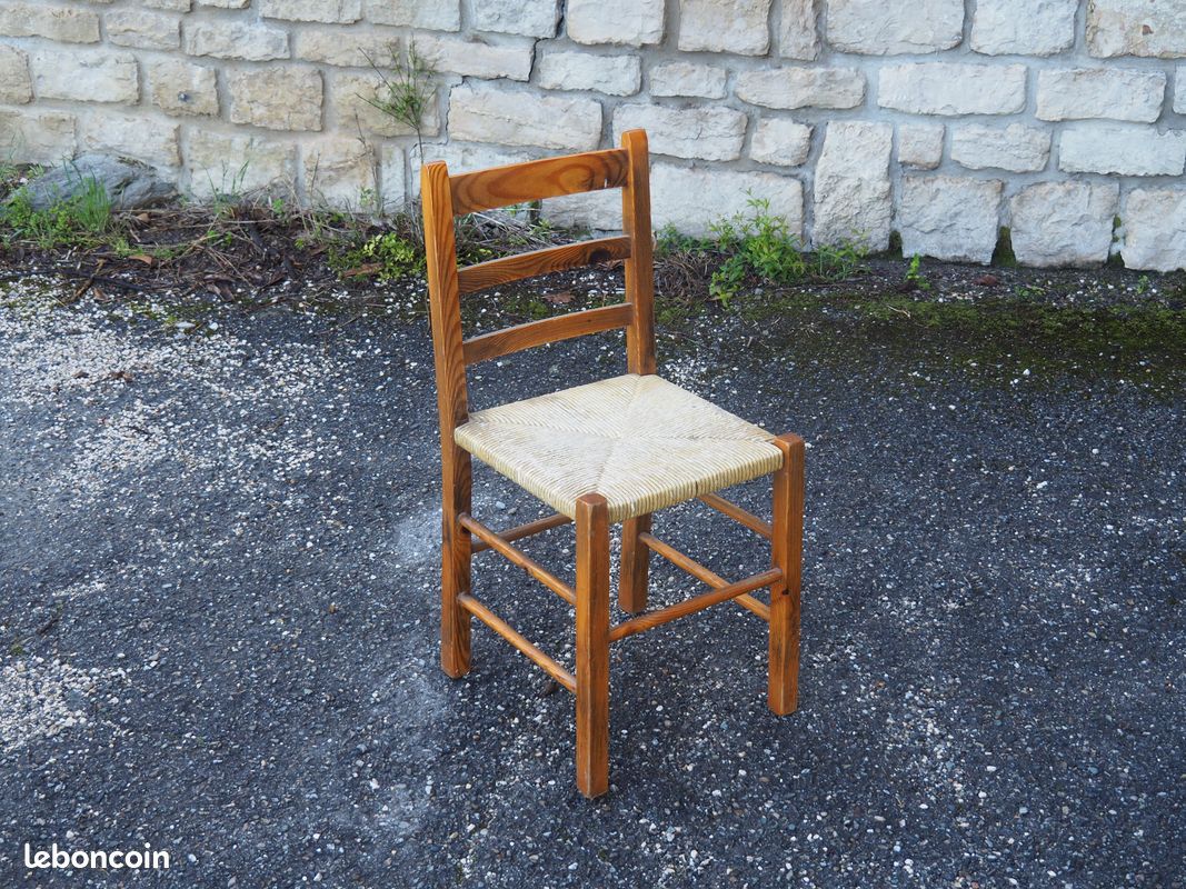 Chaise en bois empaillée (image 2)