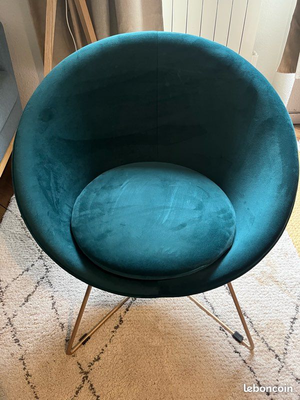 Canapé et fauteuil neufs (image 2)