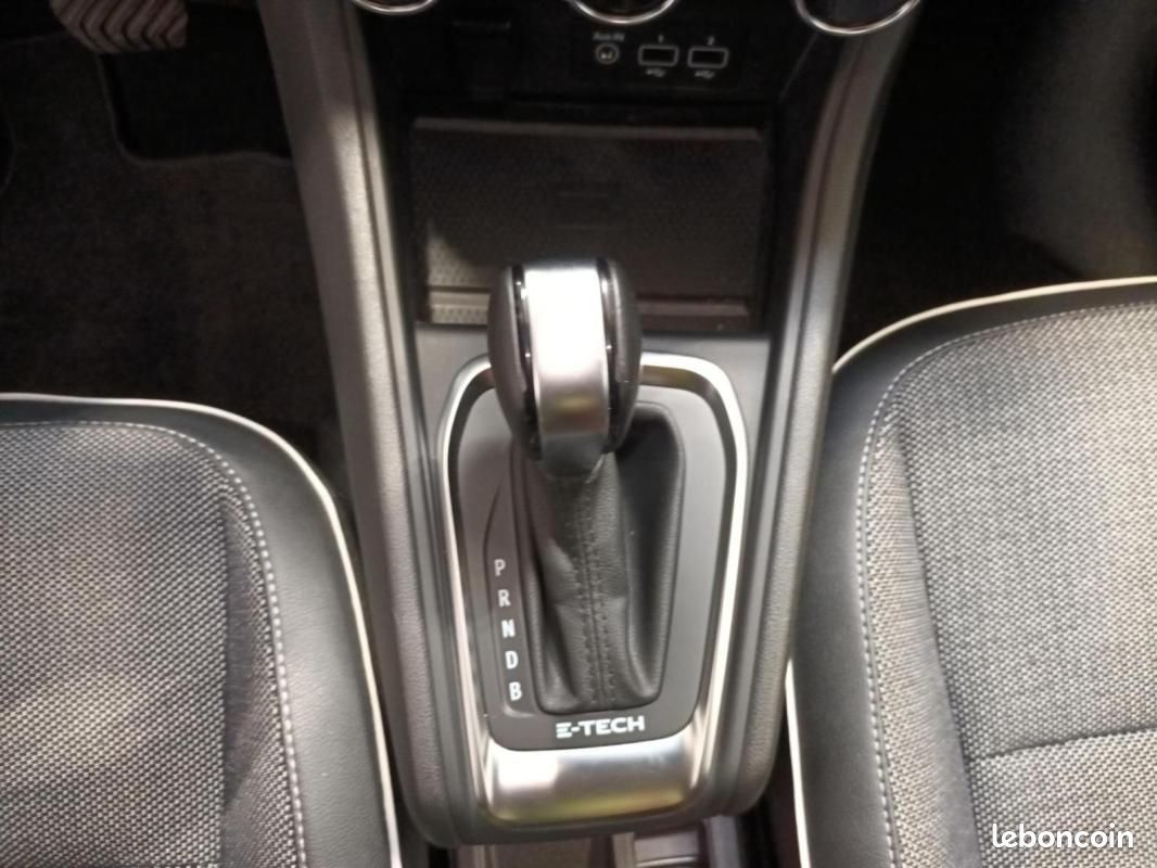 Renault Captur E-Tech 145 - 21 Intens (image 17)