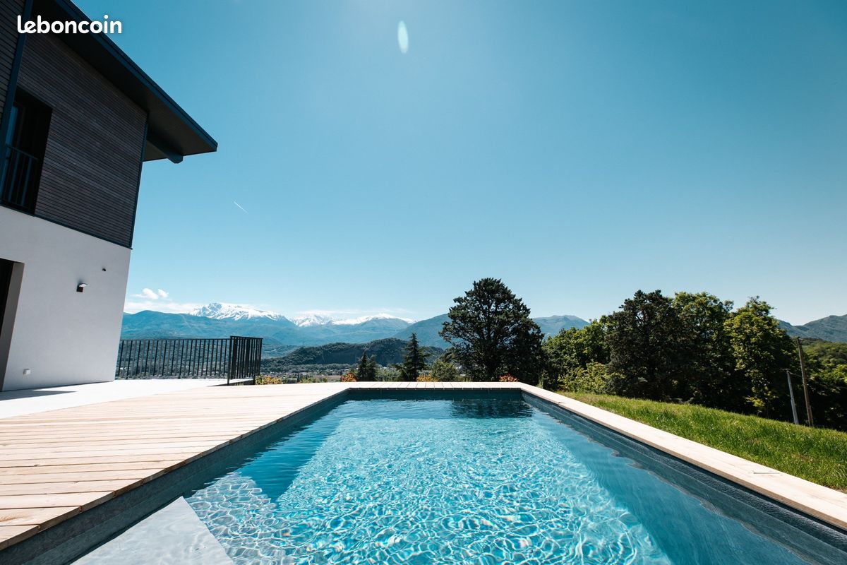 Maison 7 pièces 248 m² · à Grenoble · 248 m² · 1 090 000 €