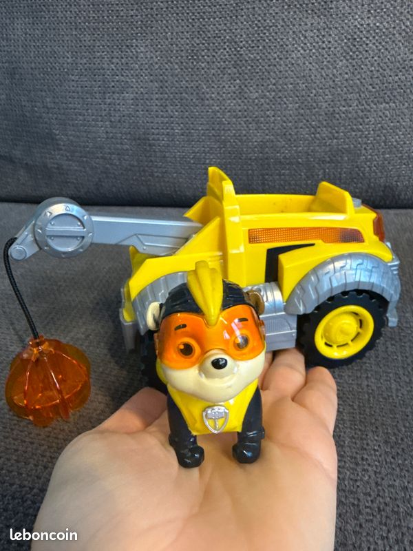 NEUF 2 figurines Pat Patrouille et leur véhicule: Ruben le bouledogue anglais et son engin de chantier jaune et Zuma le labrador sauveteur orange jouet enfant pour garçon fille idée cadeau de Noël (image 3)