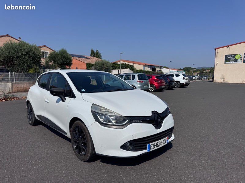 Renault Clio IV (4) 1.5 DCi 90 CV (image 2)