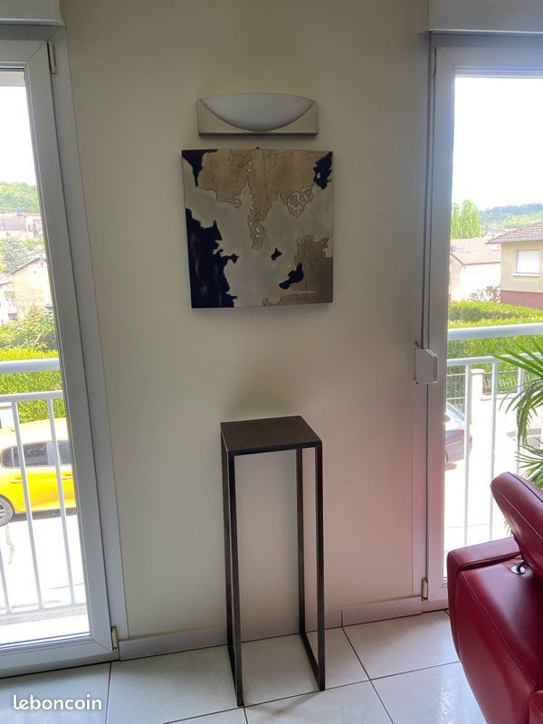 Table d’appoint / Sellette (image 2)