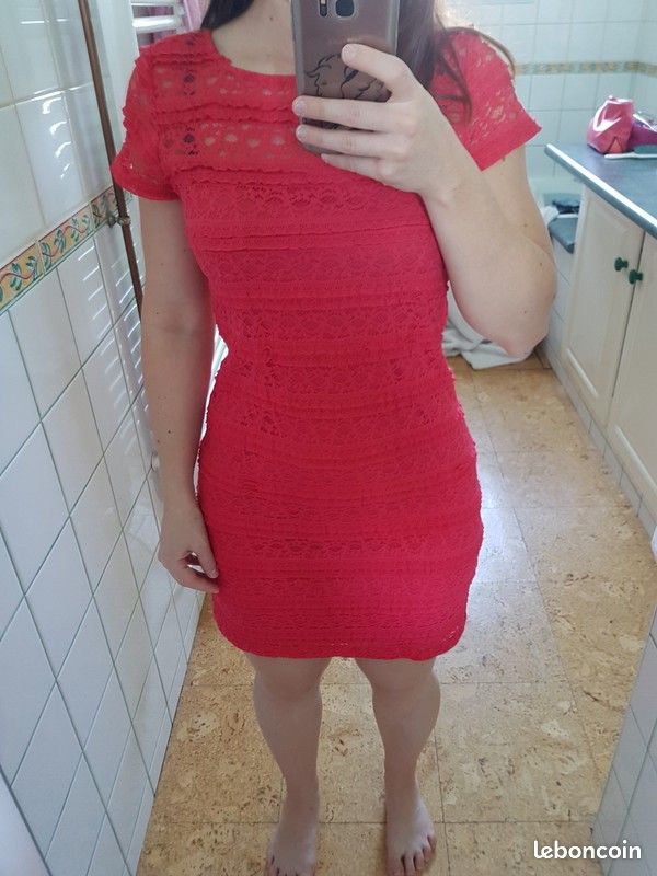 Robe dentelle jennyfer (image 1)