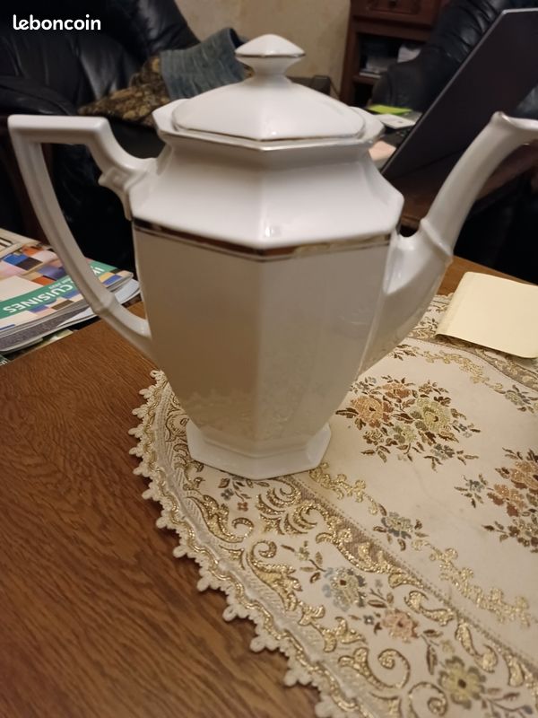 Cafetière porcelaine blanche (image 1)