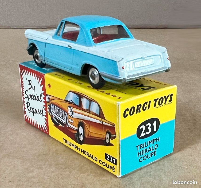 Corgi CD54321018 Triumph Herald Coupé 1/44 - n°231