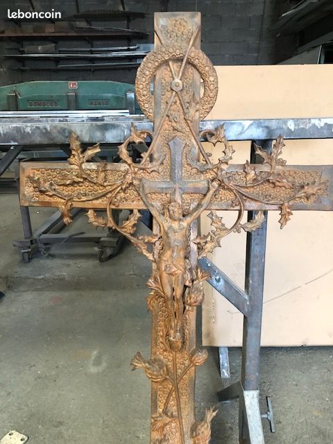 Grande Croix de Cimetiére en fonte XIX e - 1m20 (image 6)