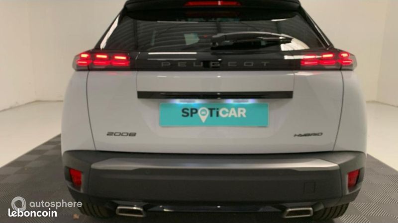 Peugeot 2008 1.2 Hybrid 145ch GT e-DCS6 (image 39)