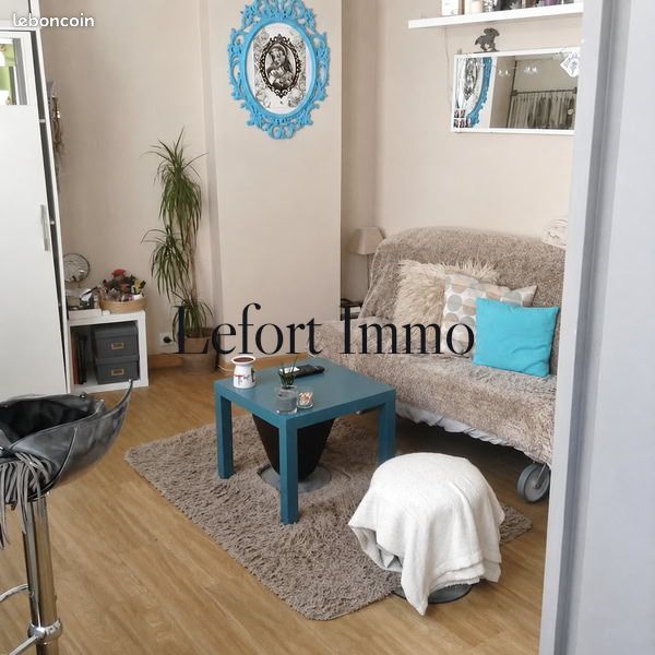 Appartement 1 pièce 25 m² · à Saint-Ouen-sur-Seine · 25 m² · 737 €