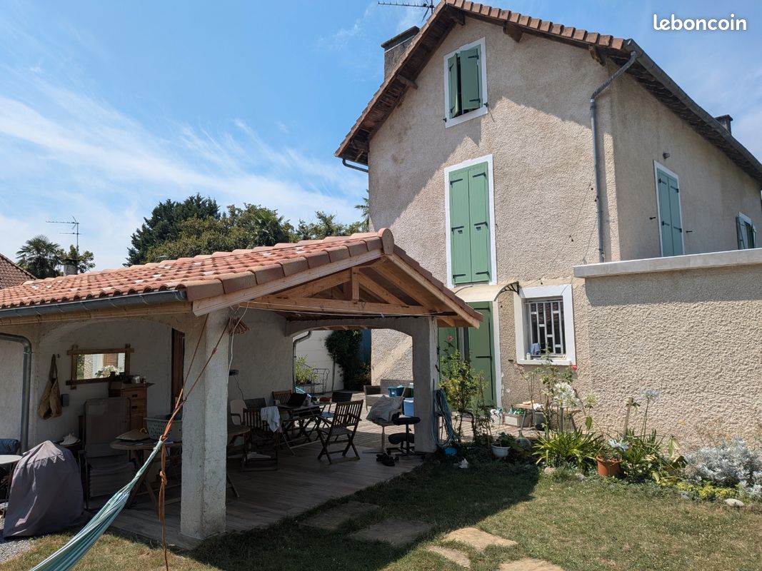 Maison 6 pièces 170 m² · à Pau · 170 m² · 1 500 €/mois