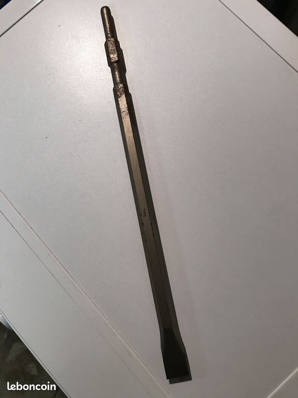 Burin plat L445mm pour marteau burineur Makita (image 1)