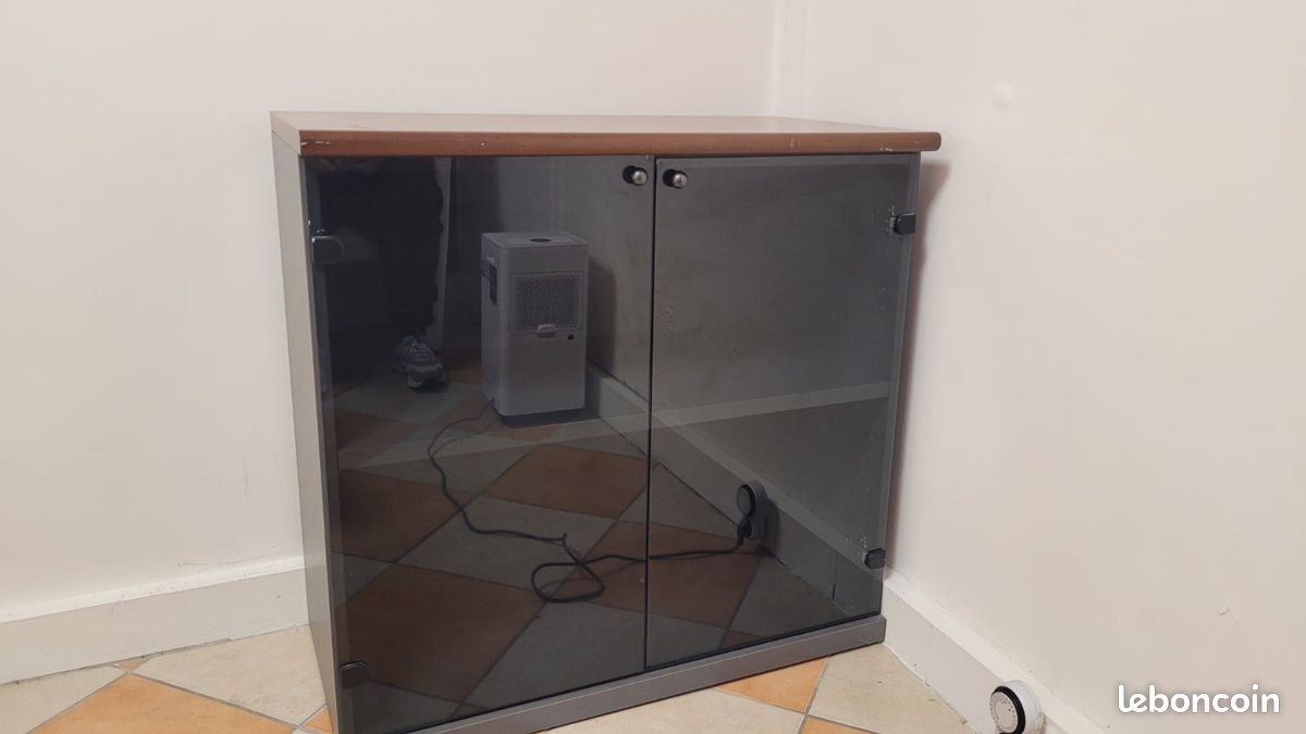 Commode (image 2)