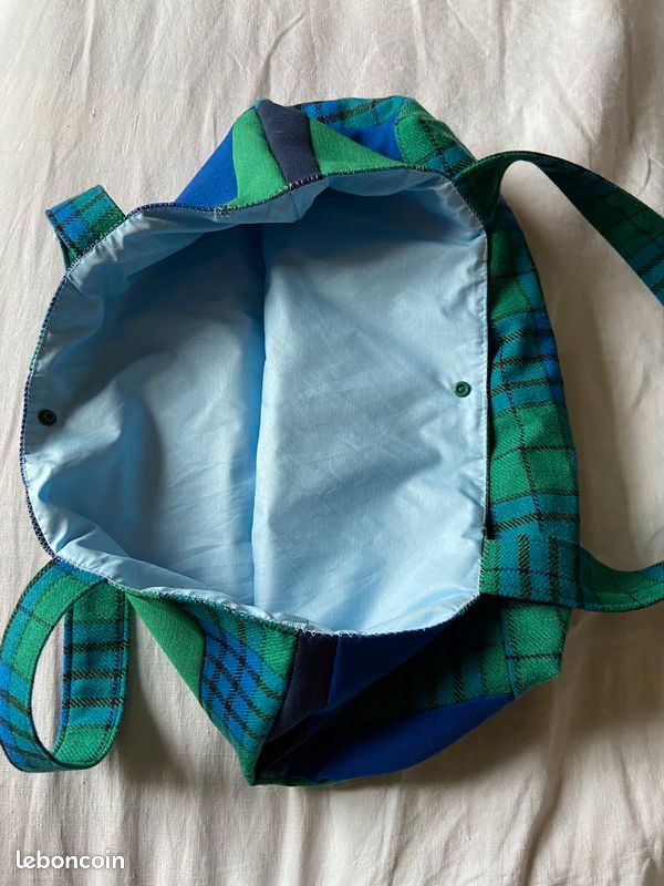 Sac en patchwork de tissus vintage modèle unique cousu maison (image 4)