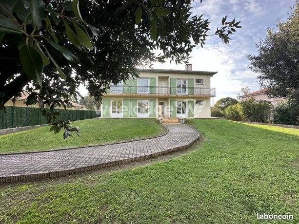 Propriété 8 pièces 224 m²
