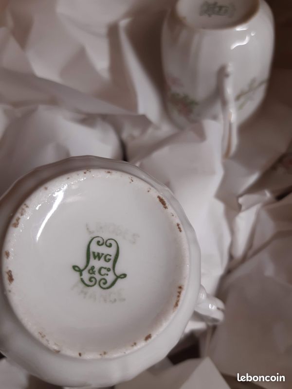 Service à café en porcelaine fine de Limoges-25 pièces (image 4)
