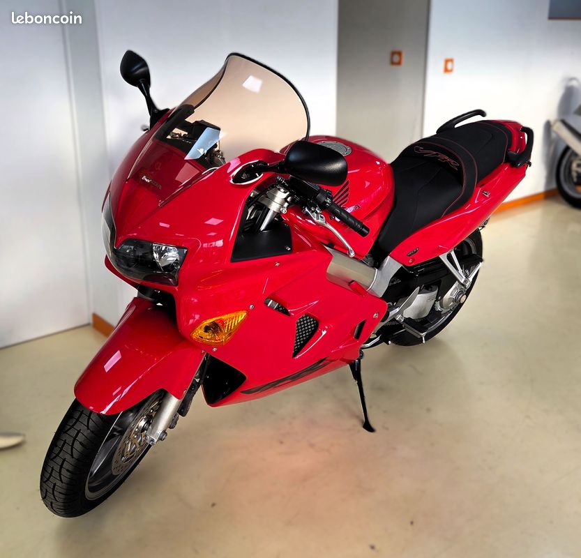 Honda vfr 800 fi - 2001 - 37 009 km (image 3)