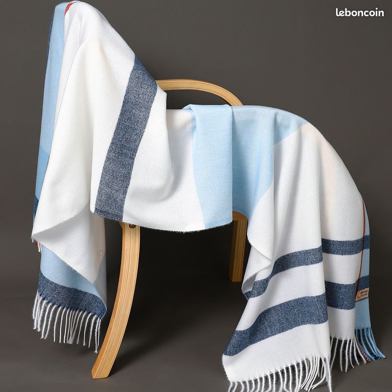 RAYURES BLEUES Châle, étole, écharpe au crochet, fait main, très belle