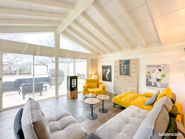 Maison 8 pièces 241 m²