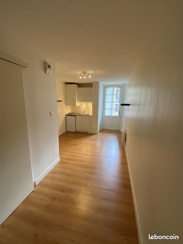 Appartement 1 pièce 18 m² · à Nantes · 18 m² · 476 €