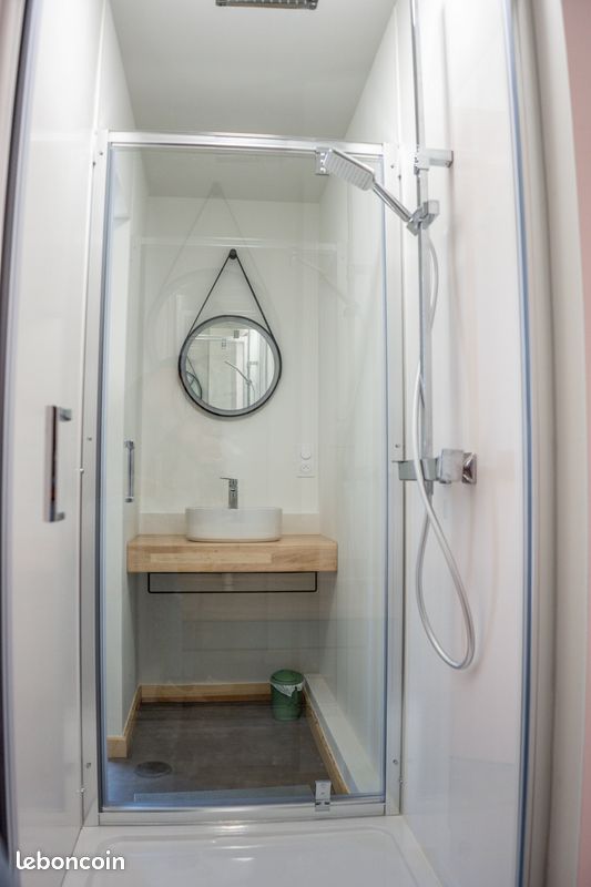 Location grand appartement 4 chambres - 8 personnes en plein cœur de La Roche Sur Yon (image 14)