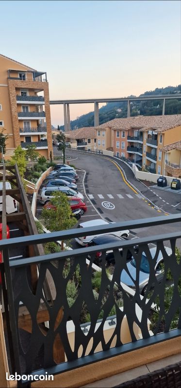 Location place de parking quartier saint romain · à Menton · 90 €/mois
