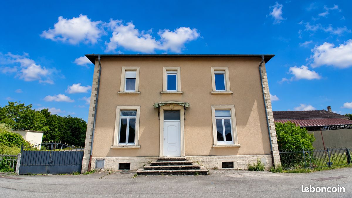 Immeuble 10 pièces 225 m² · à Courcelles-sur-Nied · 225 m² · 329 000 €