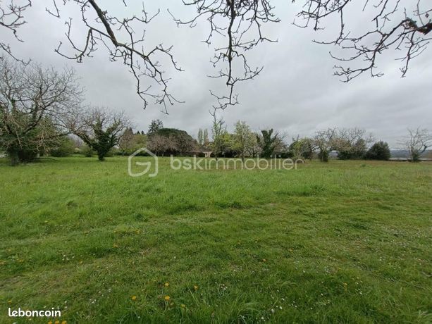 Terrain 4 089 m² Belves