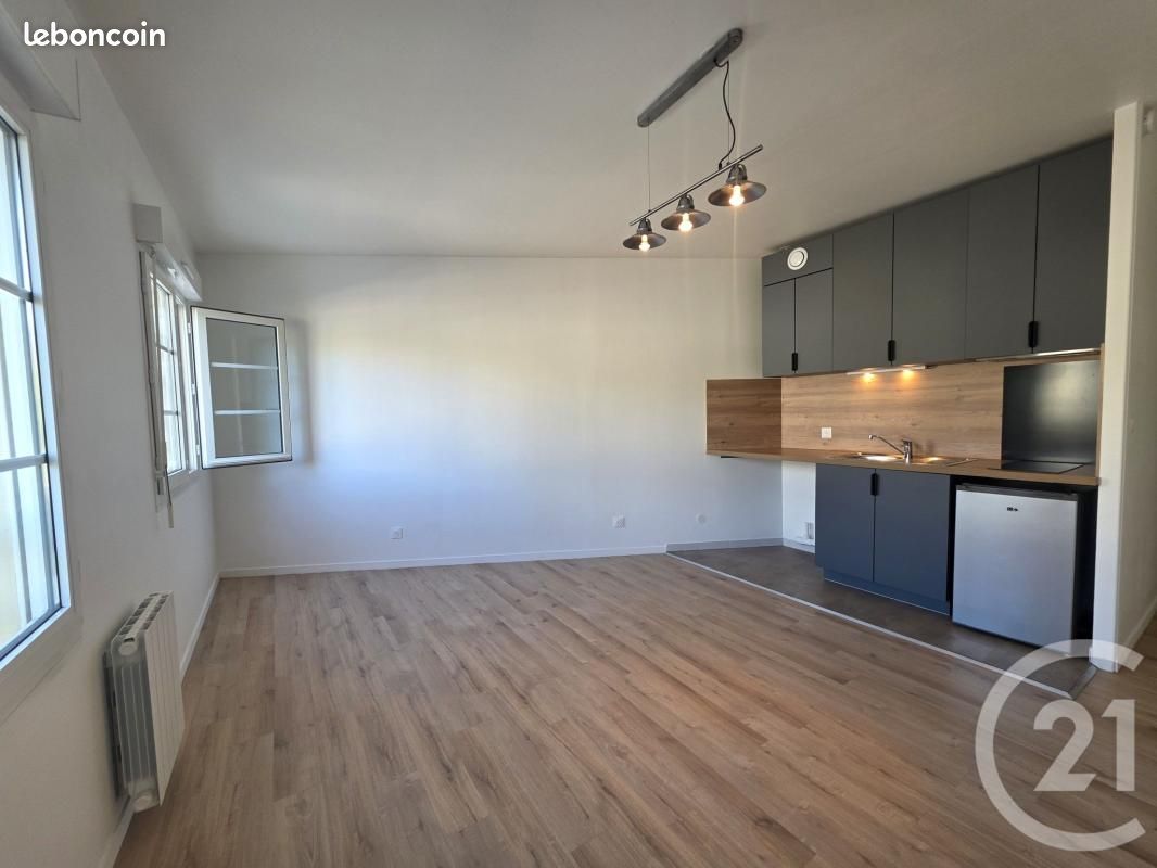 Appartement 1 pièce 24 m² · à Brie-Comte-Robert · 24 m² · 700 €