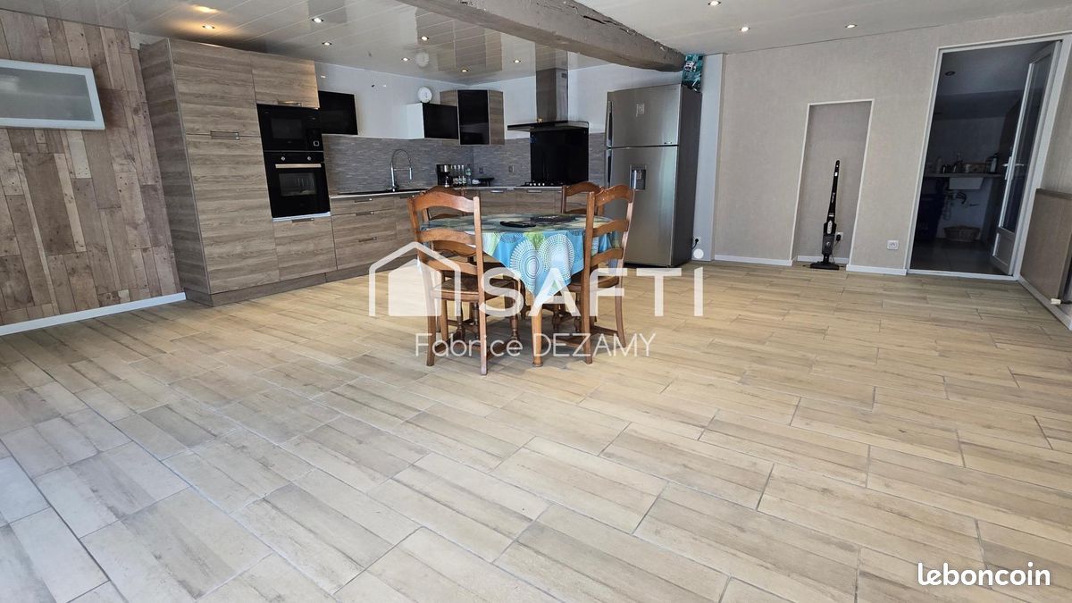 Maison 6 pièces 133 m² · à Moreilles · 133 m² · 192 000 €