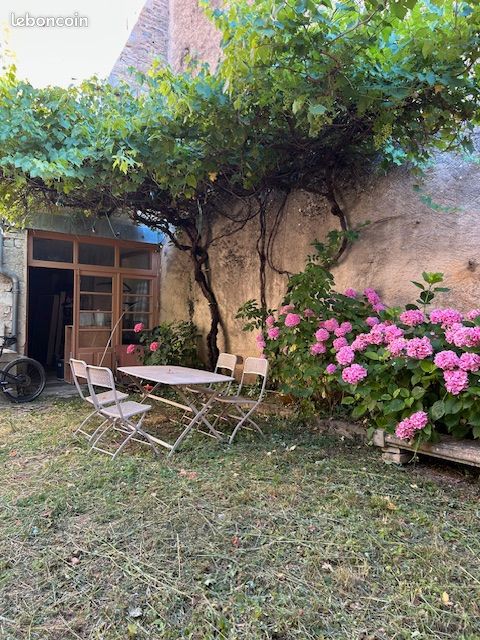 Appartement 2 pièces 55 m² · à Poligny · 55 m² · 715 €/mois