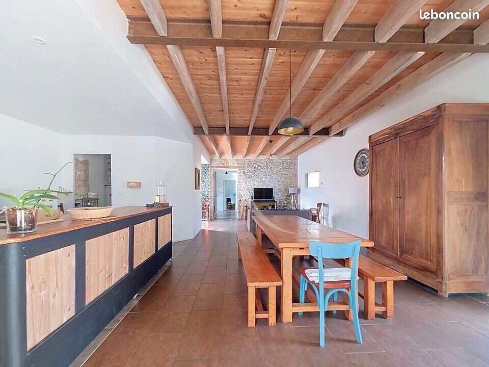 Maison 7 pièces 179 m² · à Bécon-les-Granits · 179 m² · 387 760 €