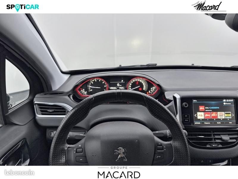 Peugeot 2008 1.2 PureTech 110ch GT Line S&S EAT6 (image 8)