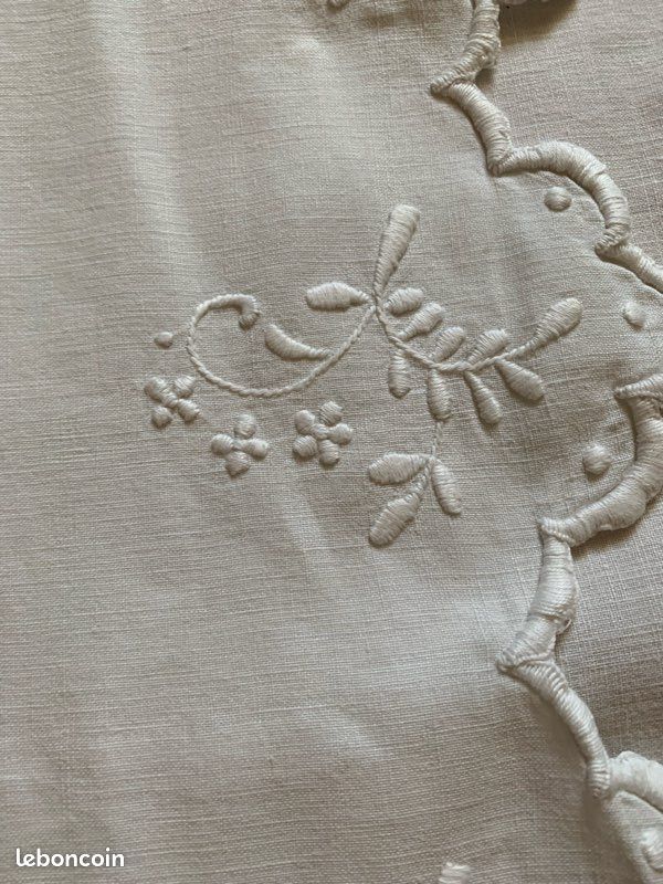 Drap ancien en fil de lin monogramme JC c1880 – les toiles blanches