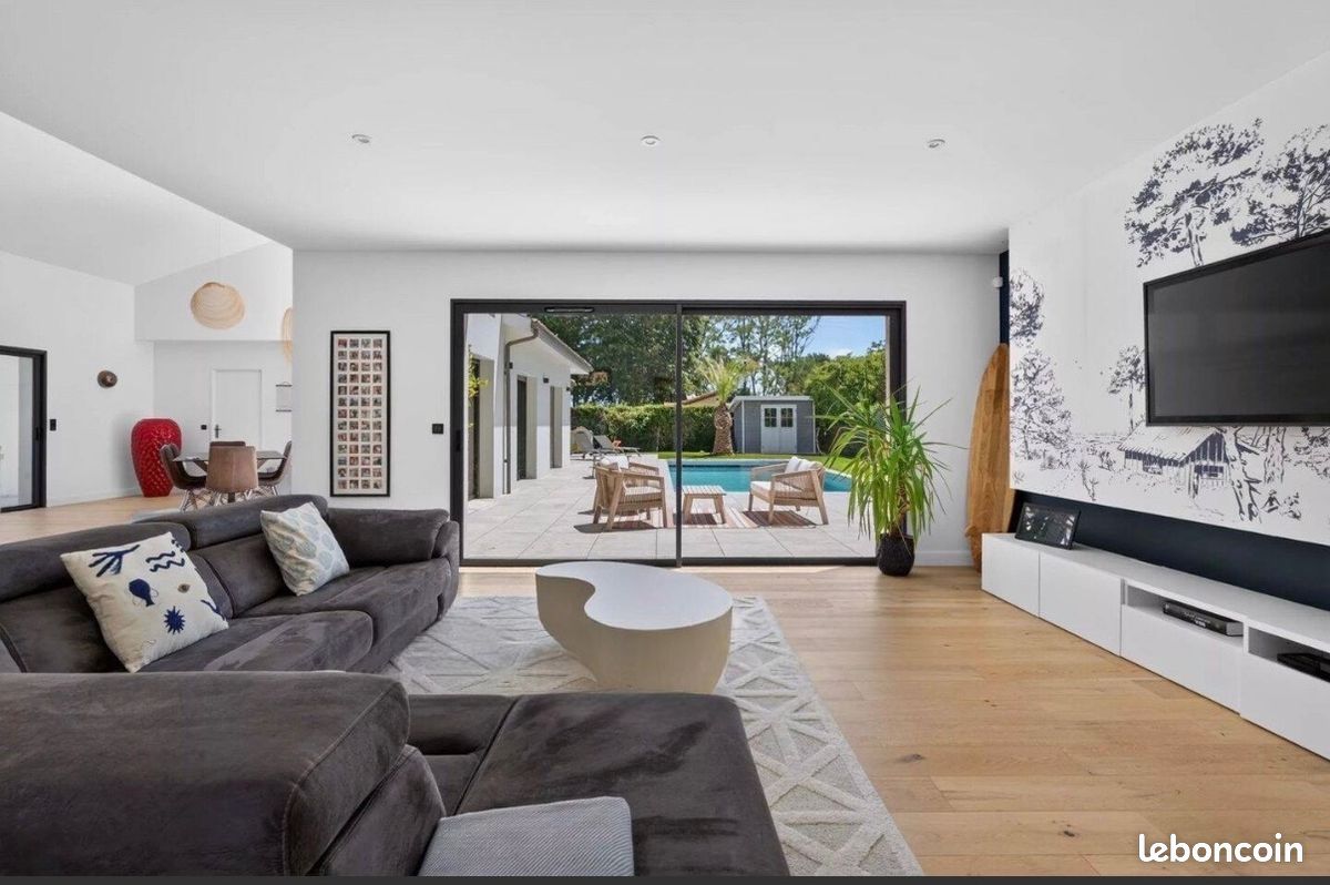 Maison 7 pièces 207 m² · à Le Taillan-Médoc · 207 m² · 1 099 000 €