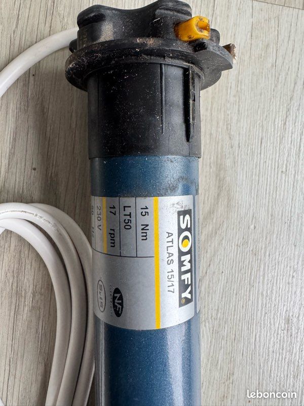 Moteur Somfy S&SO RS100 IO HYBRID 15/17 Réf. SO1033112 - Servistores Sud