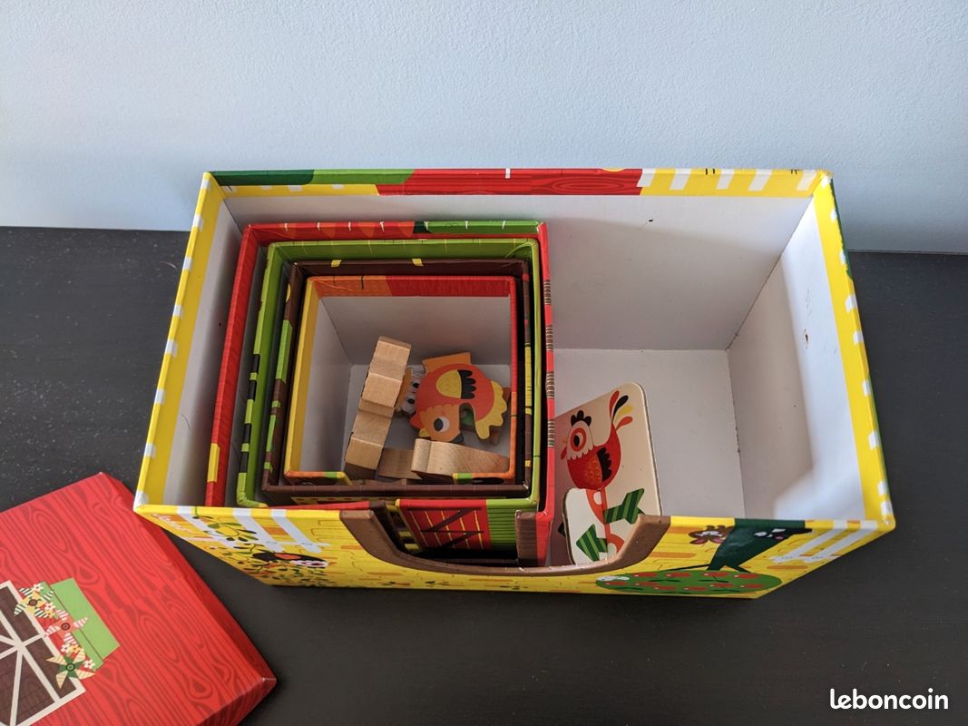 Jeu ferme empilable en carton avec figurines en bois (image 2)