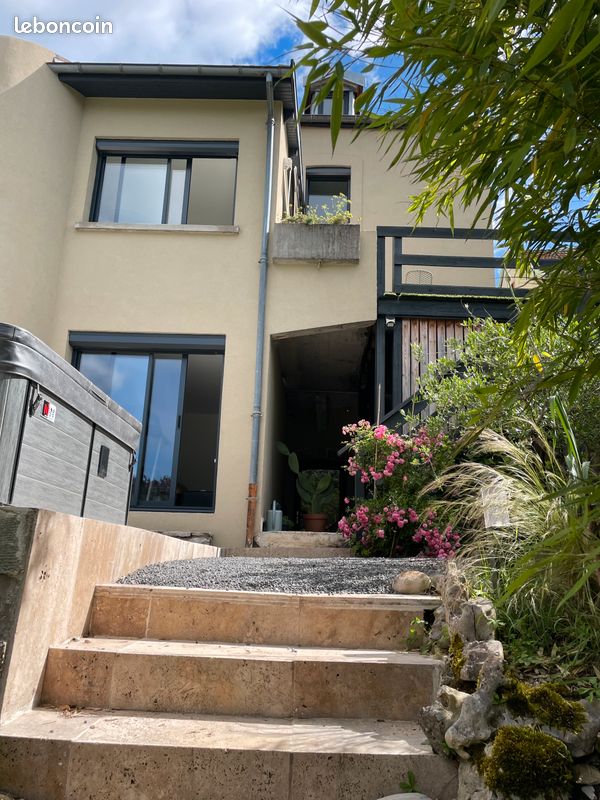 Maison 6 pièces 165 m² · à Vesoul · 165 m² · 320 000 €
